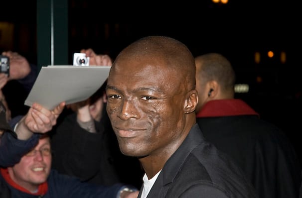 Seal, The Chicago Theatre, Chicago